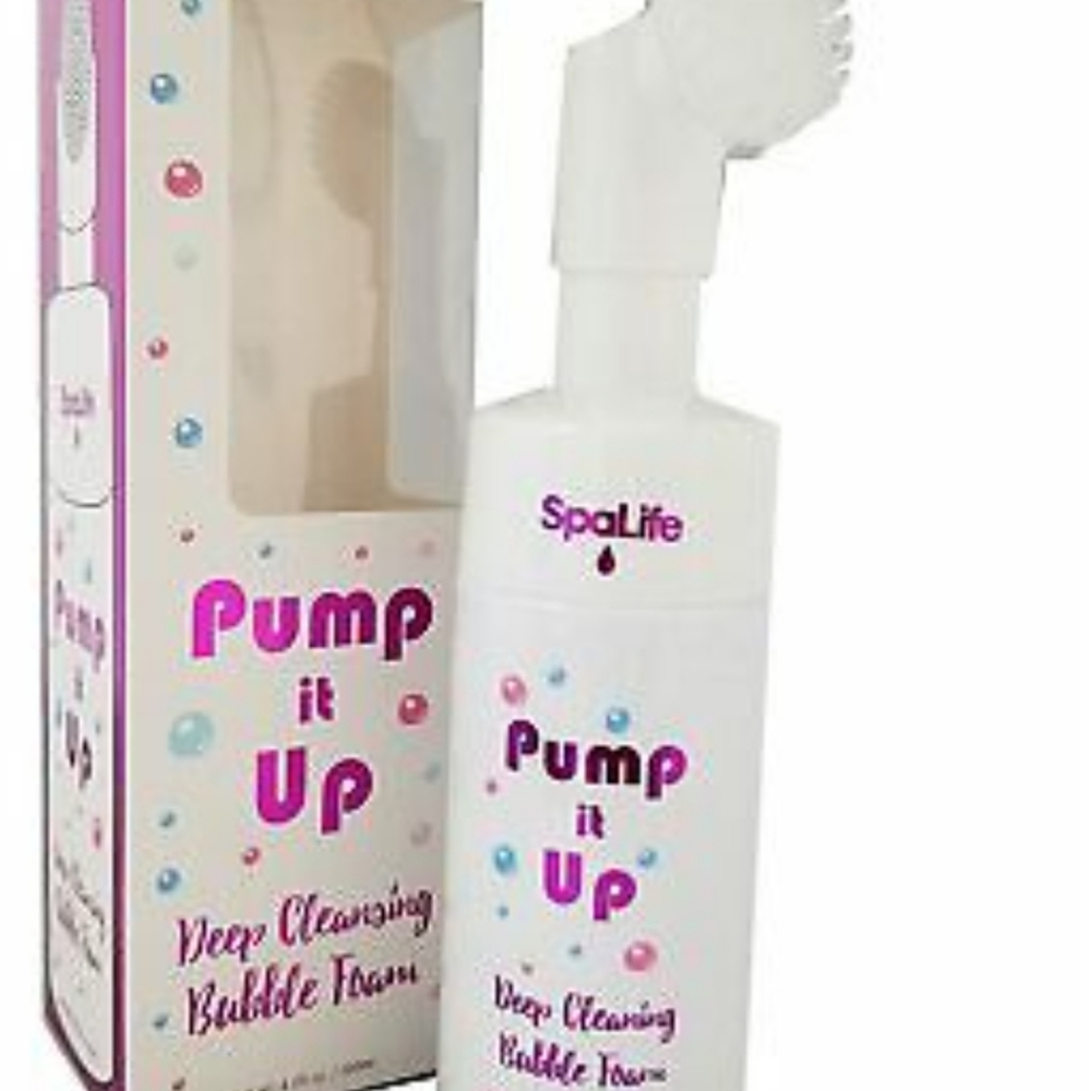 Pump It Up foaming facial cleanser